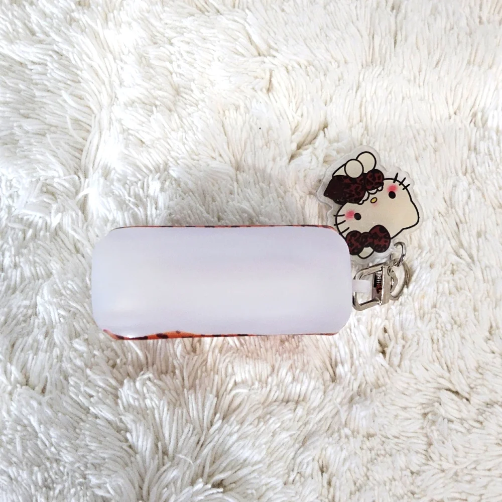 Hello Kitty AirPod Pro 2 Case - Picture 3 of 5